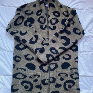 Orb animal print longer cardigan, size small